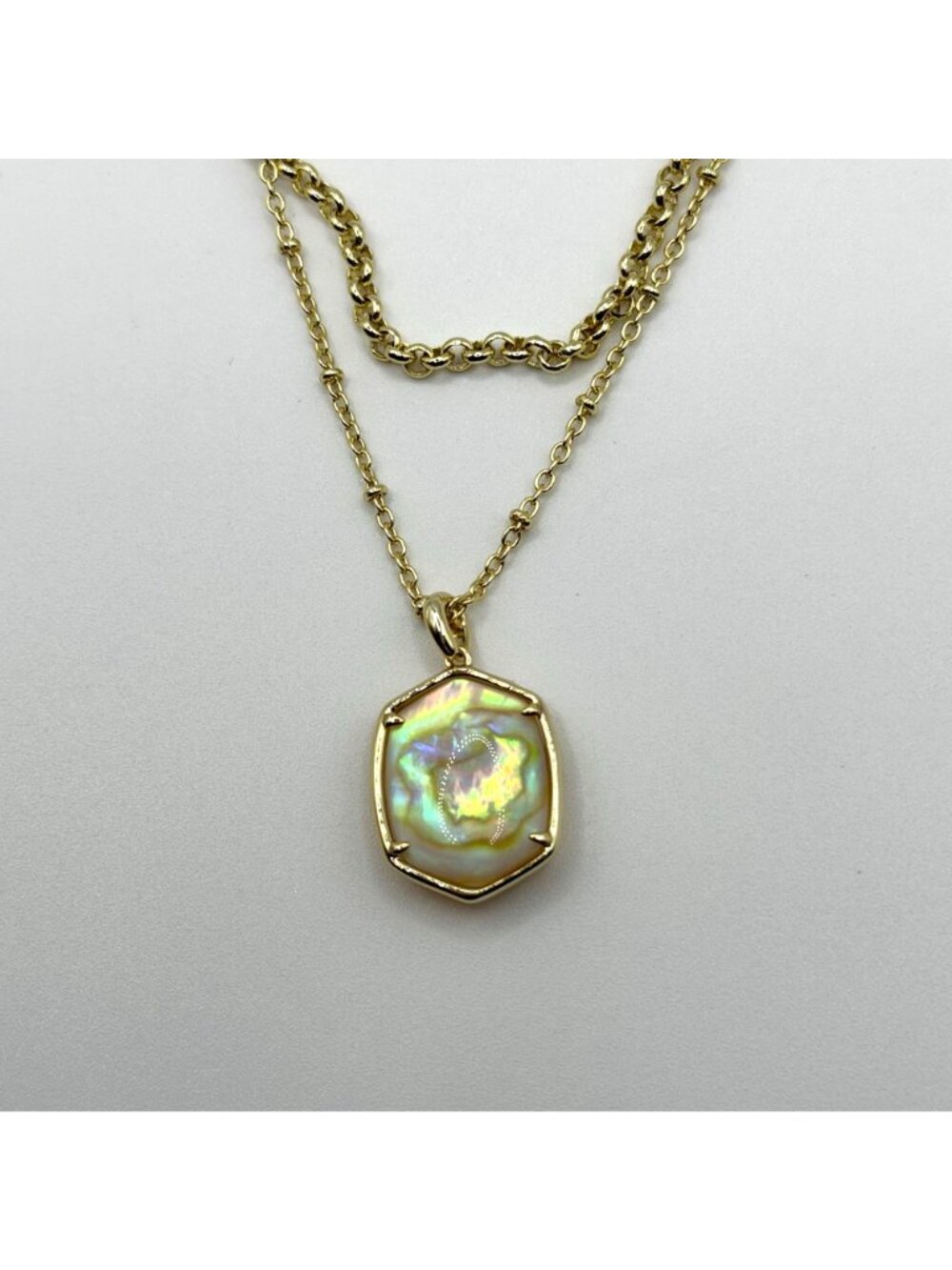 Kendra Scott Gold-Tone Necklace With Iridescent Pendant - Picture 4 of 8